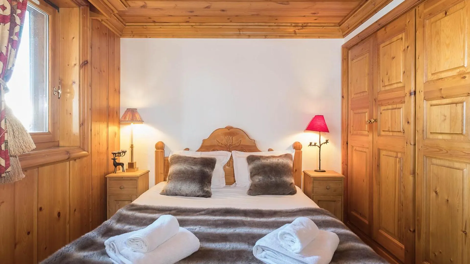 Apartment Courchevel 1850 - Appartement Skis Aux Pieds Avec Spa, Cheminee Et Piscine, 3 Chambres - Fr-1-564-115